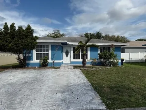 708 SW 9th Street Dania Beach FL 33004