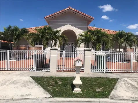 661 NE 4th Place Hialeah FL 33010