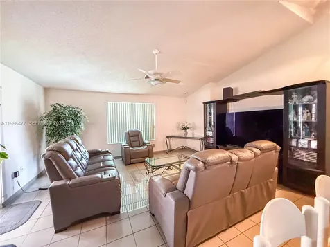 661 NE 4th Place Hialeah FL 33010