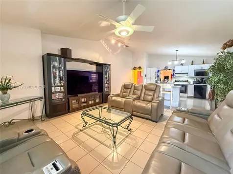 661 NE 4th Place Hialeah FL 33010