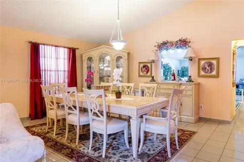 661 NE 4th Place Hialeah FL 33010