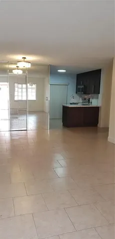 2425 W 76th Street Hialeah FL 33016