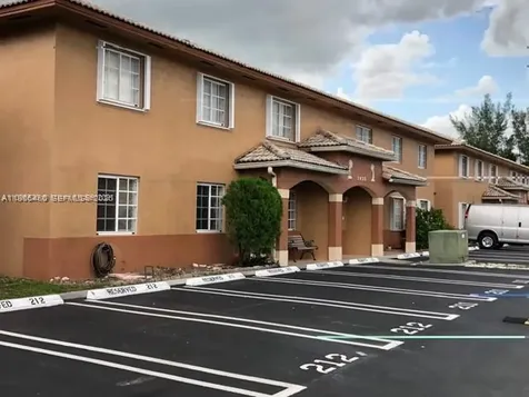 2425 W 76th Street Hialeah FL 33016