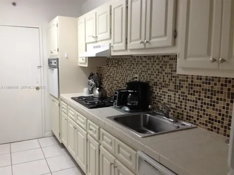 100 Lincoln Road Miami Beach FL 33139