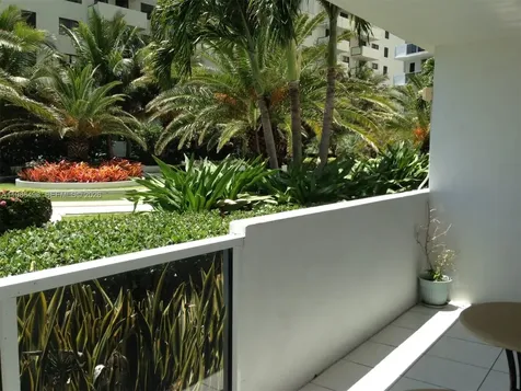 100 Lincoln Road Miami Beach FL 33139