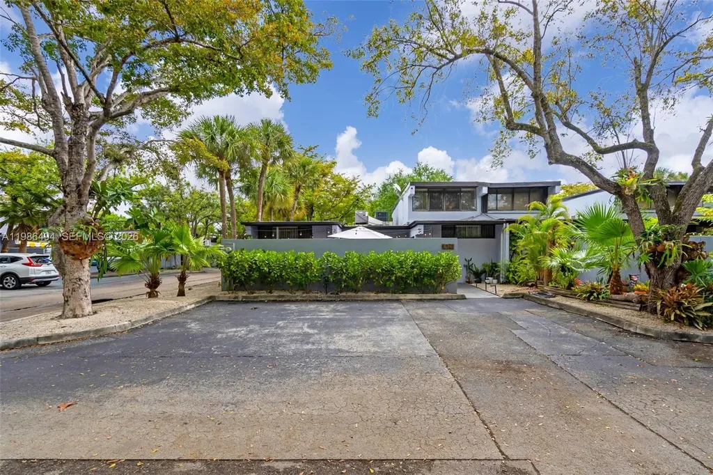 16341 Wood Walk Miami Lakes FL 33014