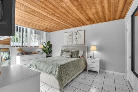 16341 Wood Walk Miami Lakes FL 33014