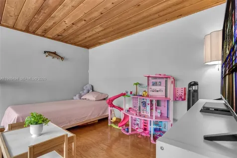 16341 Wood Walk Miami Lakes FL 33014