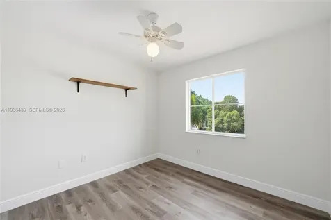 192 W Forest Oak Circle Davie FL 33325