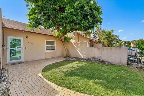 8616 SW 103rd Avenue Miami FL 33173