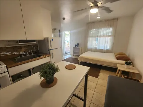 315 Walnut Street Hollywood FL 33019