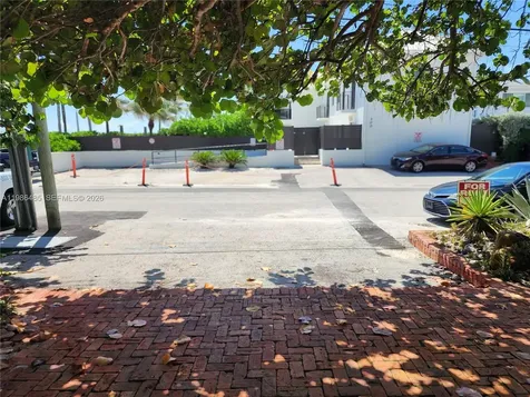 315 Walnut Street Hollywood FL 33019