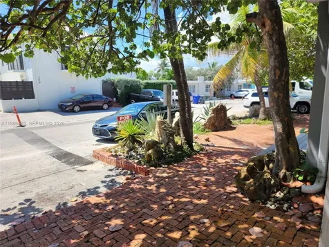 315 Walnut Street Hollywood FL 33019