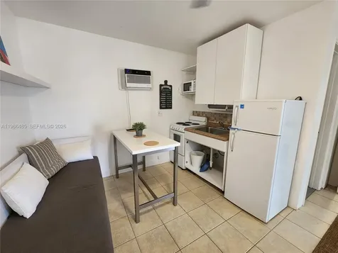 315 Walnut Street Hollywood FL 33019