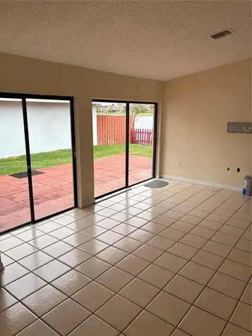 8273 NW 188th Terrace Hialeah FL 33015
