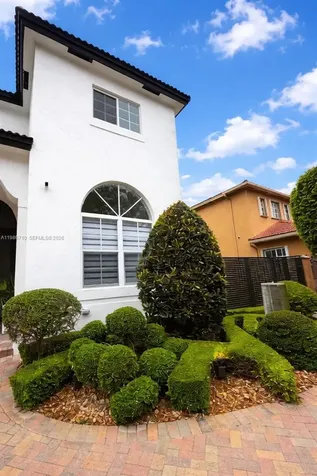 7770 NW 161st Terrace Miami Lakes FL 33016