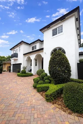 7770 NW 161st Terrace Miami Lakes FL 33016