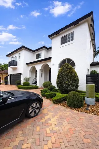 7770 NW 161st Terrace Miami Lakes FL 33016