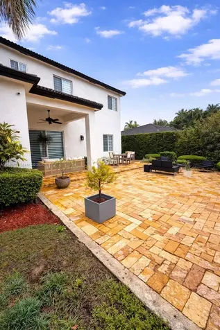7770 NW 161st Terrace Miami Lakes FL 33016