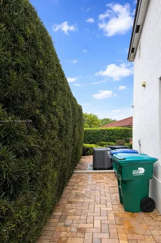 7770 NW 161st Terrace Miami Lakes FL 33016
