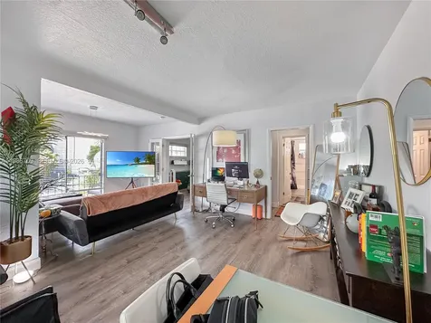 1611 West Avenue Miami Beach FL 33139