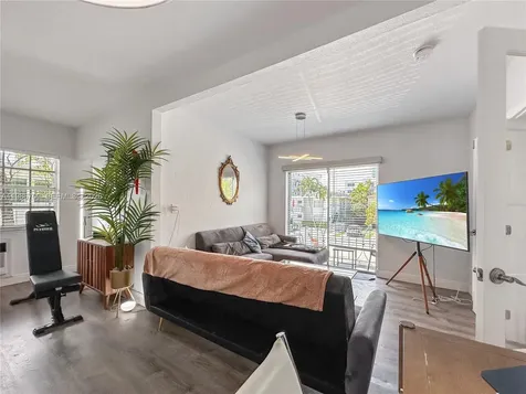 1611 West Avenue Miami Beach FL 33139