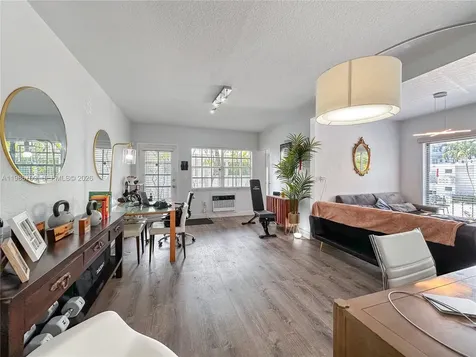 1611 West Avenue Miami Beach FL 33139