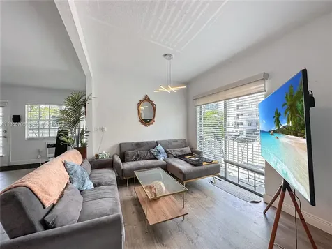 1611 West Avenue Miami Beach FL 33139