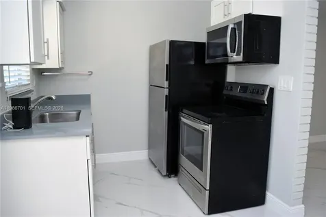 622 NE 6th Street Hallandale Beach FL 33009