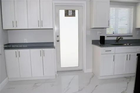 622 NE 6th Street Hallandale Beach FL 33009