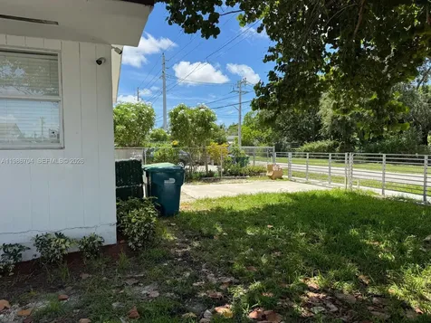 5995 NW 24th Avenue Miami FL 33142