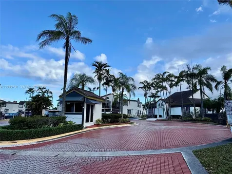 9731 Fontainebleau Boulevard Miami FL 33172