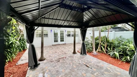 48 SW 14th Street Dania Beach FL 33004