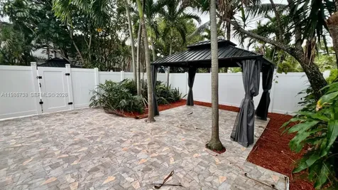 48 SW 14th Street Dania Beach FL 33004