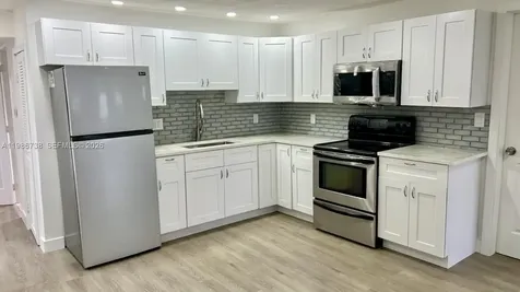 48 SW 14th Street Dania Beach FL 33004