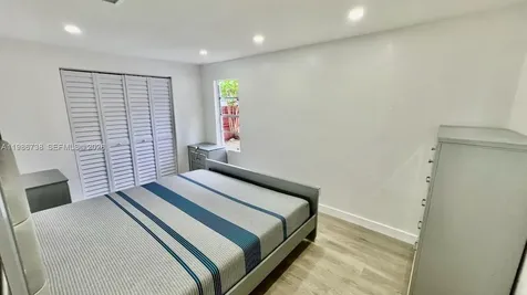 48 SW 14th Street Dania Beach FL 33004