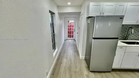 48 SW 14th Street Dania Beach FL 33004