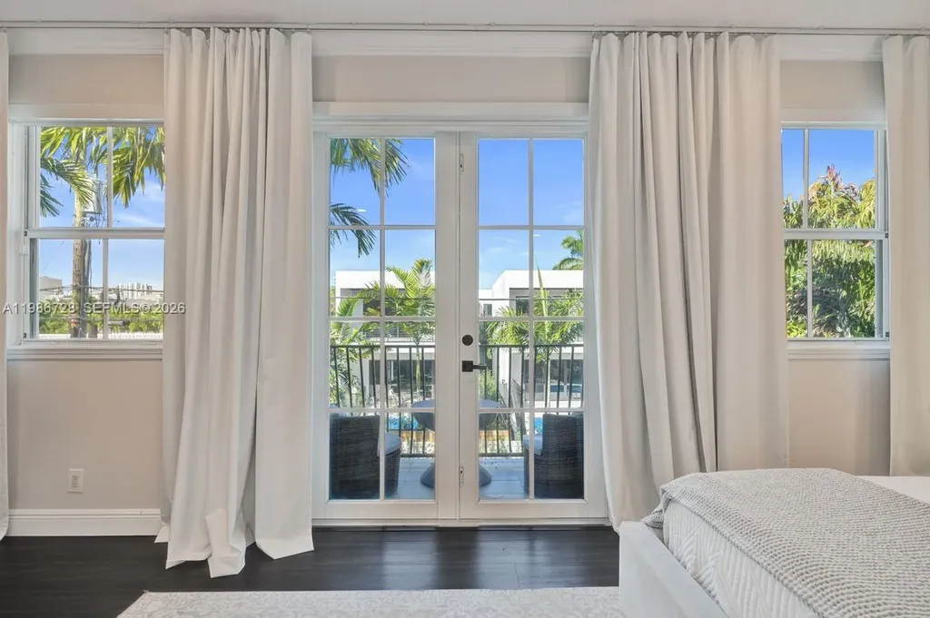 1121 NE 14th Avenue Fort Lauderdale FL 33304