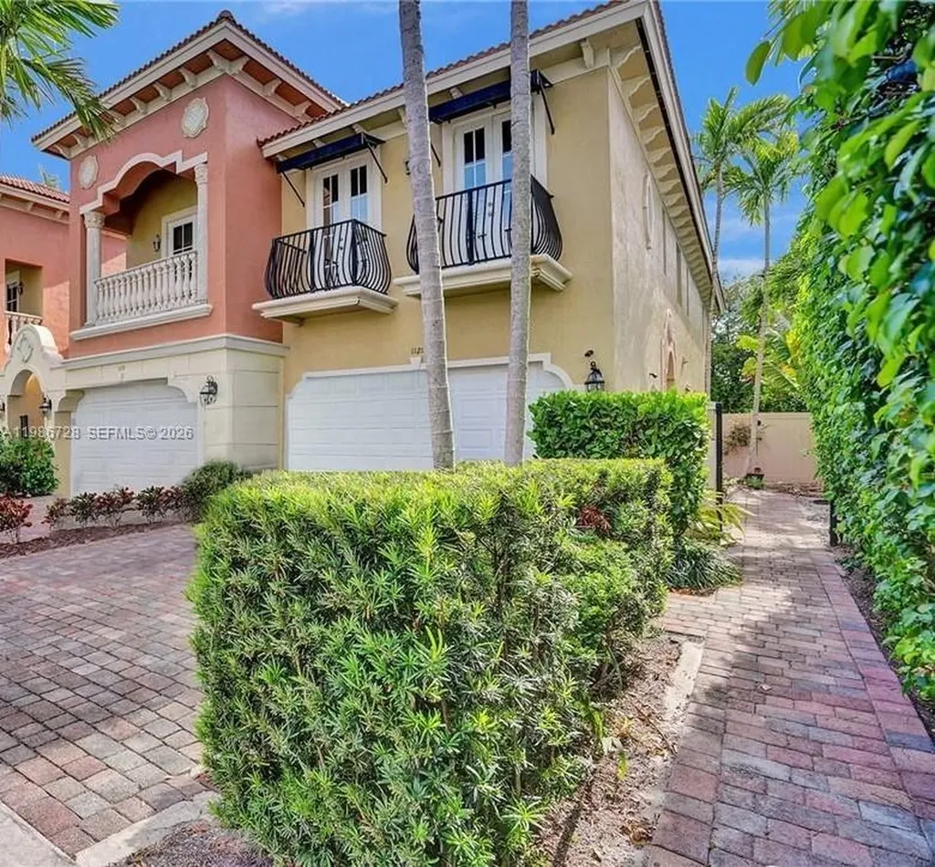 1121 NE 14th Avenue Fort Lauderdale FL 33304