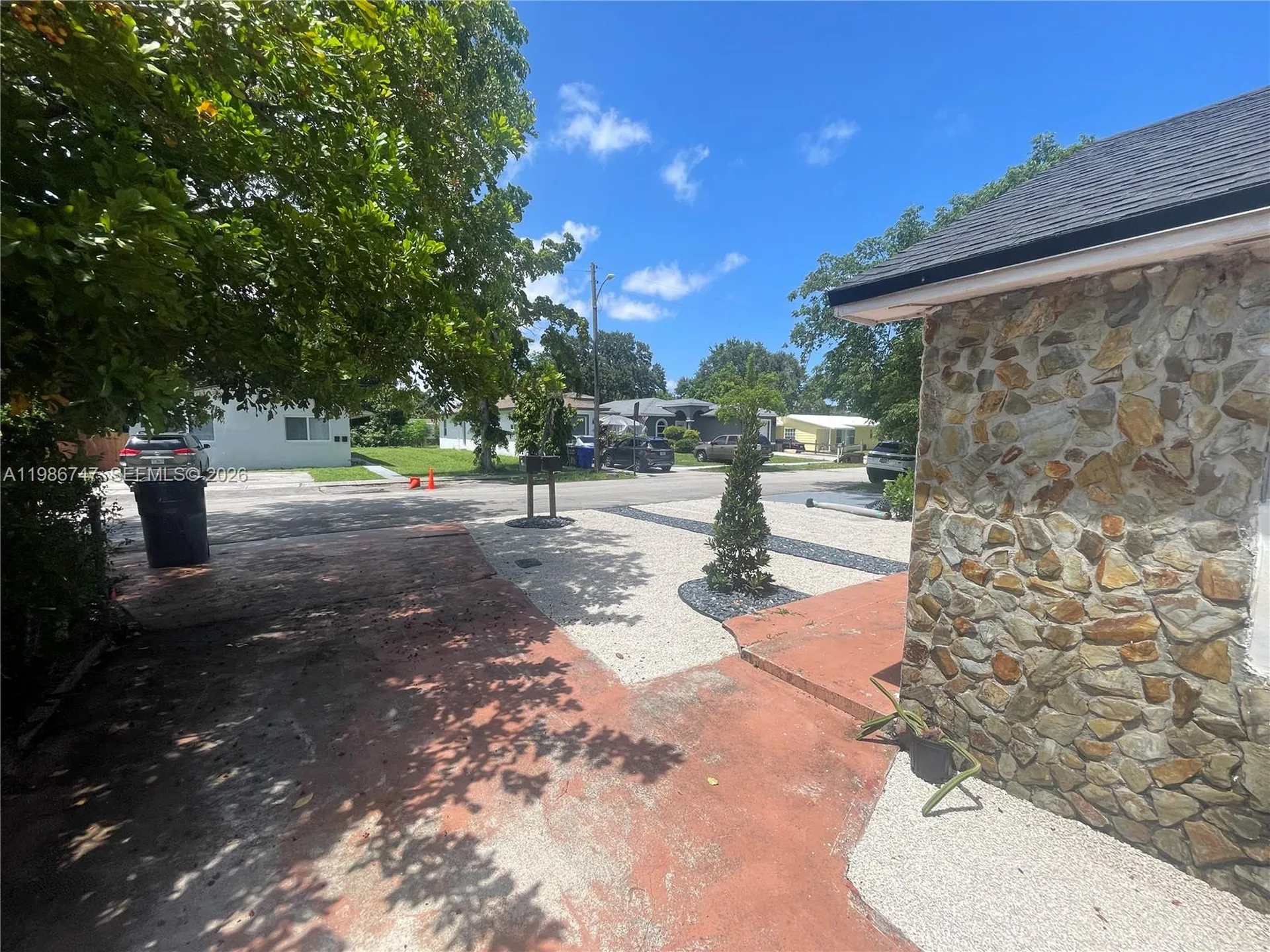 5738 Garfield Street Hollywood FL 33021