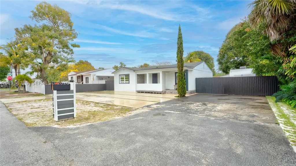 10529 NW 35th Avenue Miami FL 33147