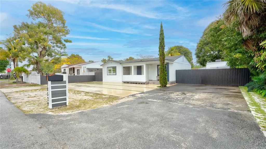 10529 NW 35th Avenue Miami FL 33147
