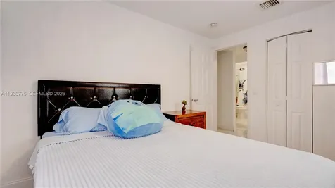 10529 NW 35th Avenue Miami FL 33147