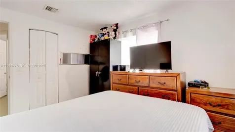 10529 NW 35th Avenue Miami FL 33147