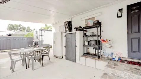 10529 NW 35th Avenue Miami FL 33147