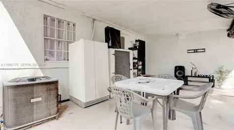 10529 NW 35th Avenue Miami FL 33147