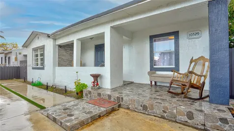 10529 NW 35th Avenue Miami FL 33147