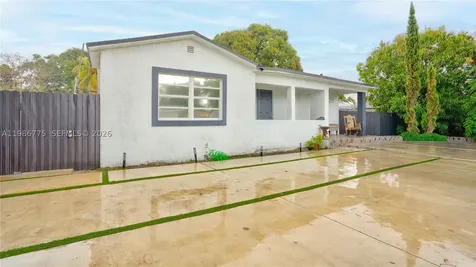 10529 NW 35th Avenue Miami FL 33147