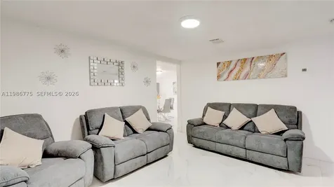 10529 NW 35th Avenue Miami FL 33147