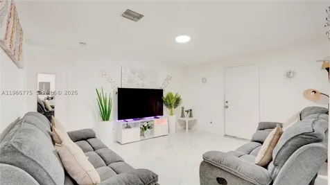 10529 NW 35th Avenue Miami FL 33147